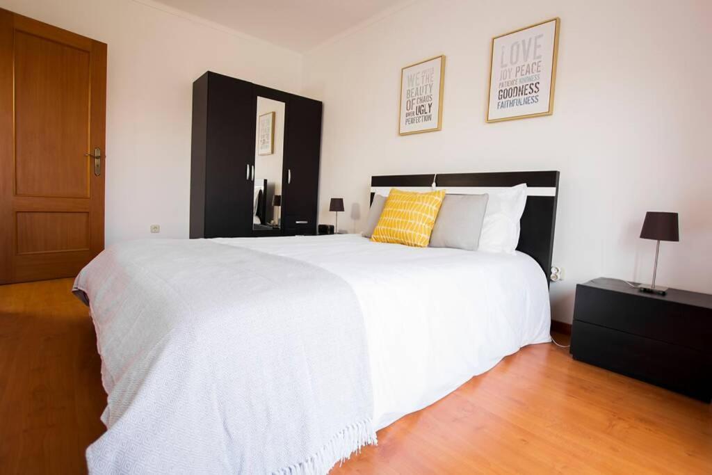 Апартаменти Casa Da Elsa- Estacionamento Privado Gratuito Ґафанья-да-Назаре Екстер'єр фото